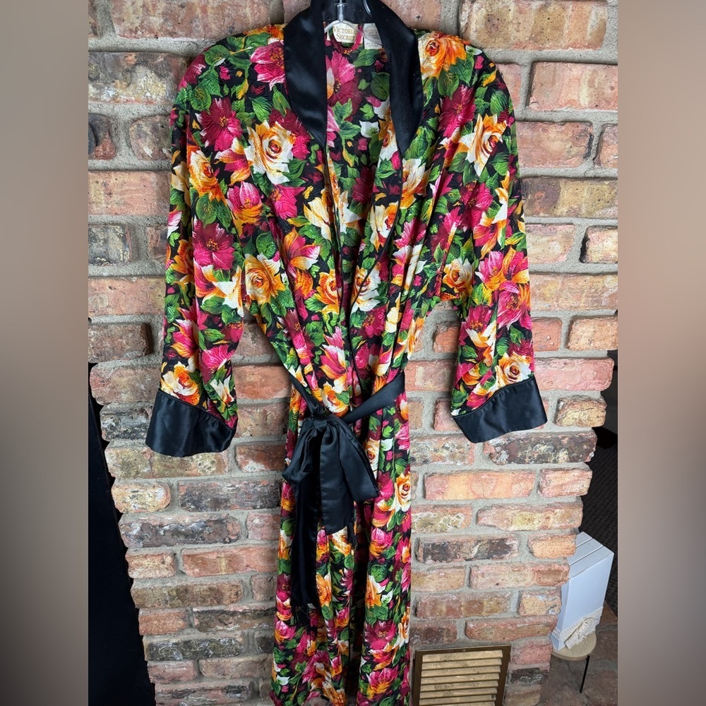 Vintage Victoria's Secret Floral Robe